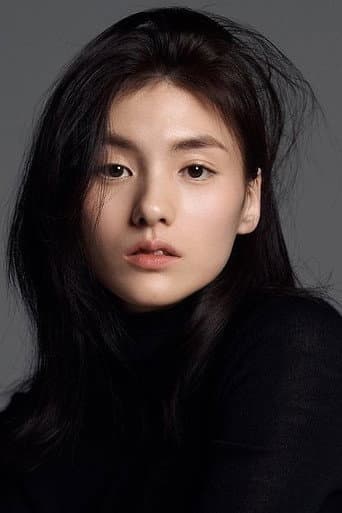 Kim Yong Ji fotoğrafı