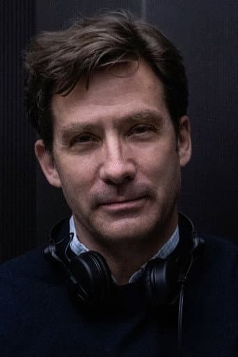 James Hawes fotoğrafı