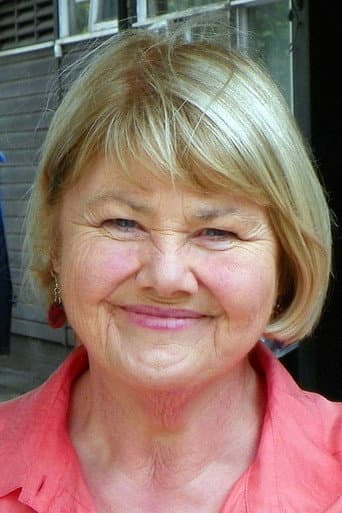 Annette Badland fotoğrafı
