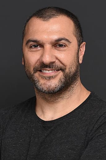 Bay J fotoğrafı