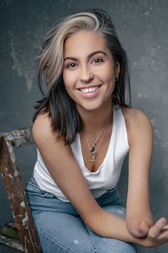 Rhiannon Clements fotoğrafı