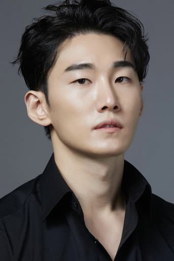 Kim Ho-yeon fotoğrafı