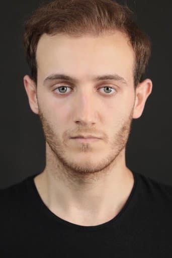 Kerem Aktı fotoğrafı