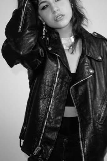 Chloé Chaidez fotoğrafı
