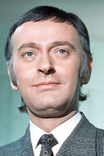 Barrie Ingham fotoğrafı