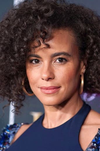 Parisa Fitz-Henley fotoğrafı