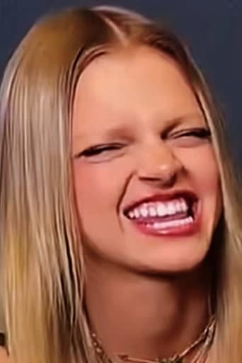 Emily Kelavos fotoğrafı