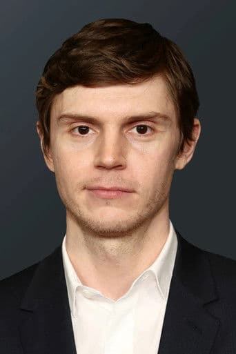 Evan Peters fotoğrafı