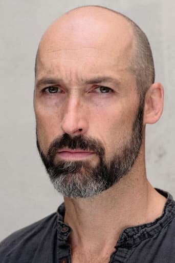 Adam Burton fotoğrafı