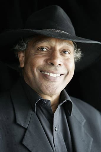 Ernie Dingo fotoğrafı