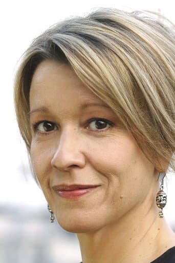 Linda Emond fotoğrafı