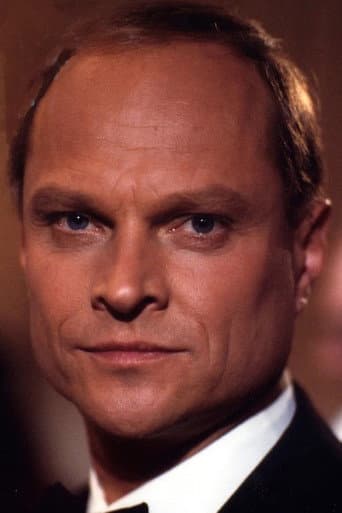 Christopher Neame fotoğrafı