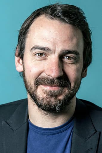 Ewen Leslie fotoğrafı