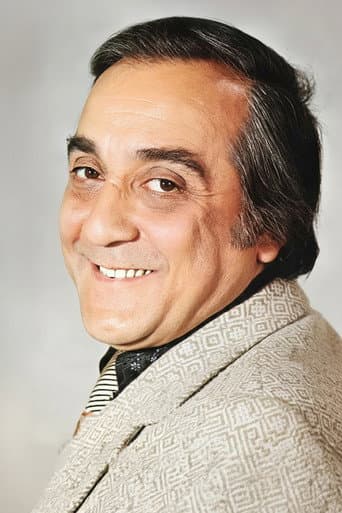 Selim Naşit fotoğrafı