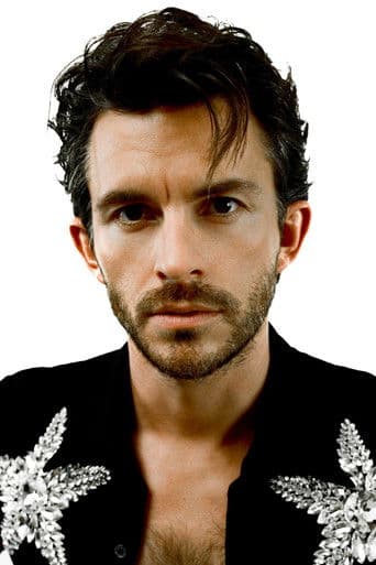 Jonathan Bailey fotoğrafı