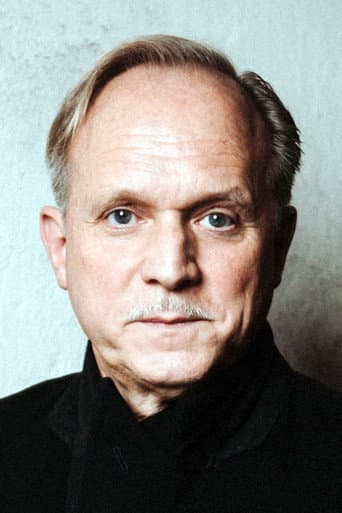 Ulrich Tukur fotoğrafı