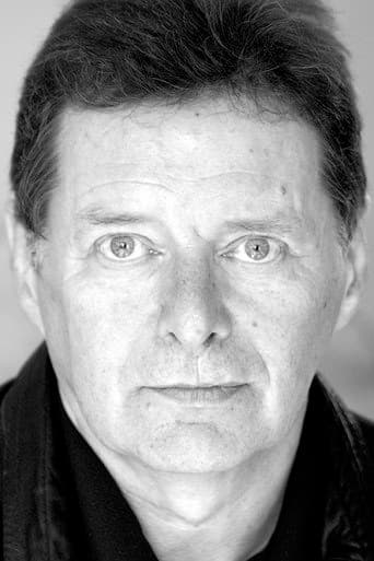 George Costigan fotoğrafı