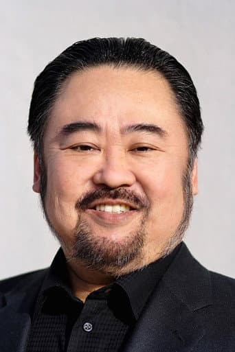 Keone Young fotoğrafı