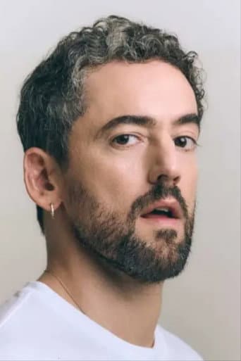Luis Gerardo Méndez fotoğrafı