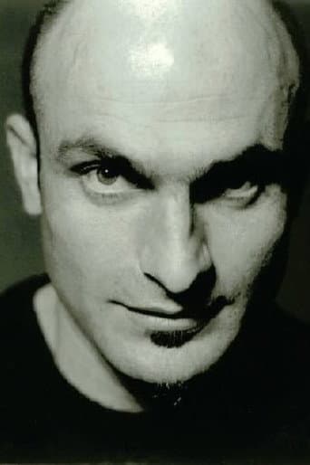 Robert Tannion fotoğrafı