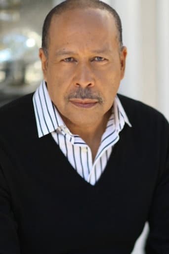 Lance E. Nichols fotoğrafı