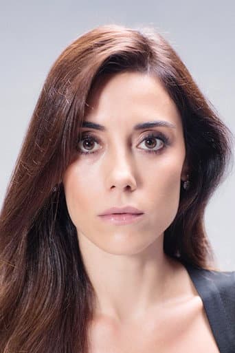 Cansu Dere fotoğrafı