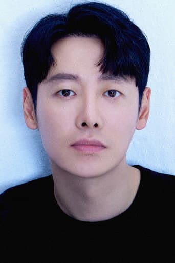 Kim Dong-wuk fotoğrafı