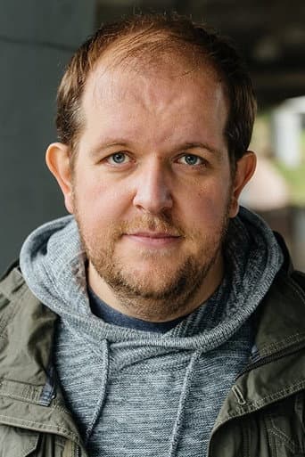 Dominic Burgess fotoğrafı