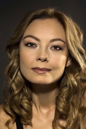 Özge Özder fotoğrafı
