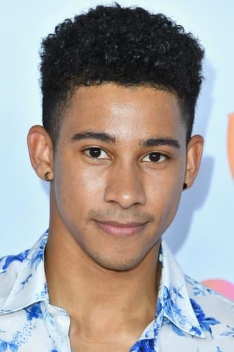 Keiynan Lonsdale fotoğrafı
