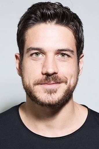 Marco Pigossi fotoğrafı