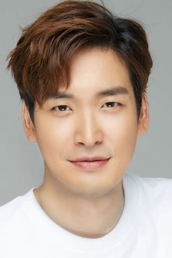 Jung Gyu Woon fotoğrafı
