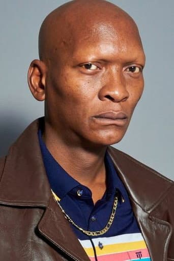 Warren Masemola fotoğrafı
