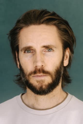 Gerard Johnstone fotoğrafı
