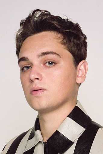 Dean-Charles Chapman fotoğrafı