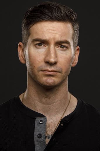Garrett Hines fotoğrafı