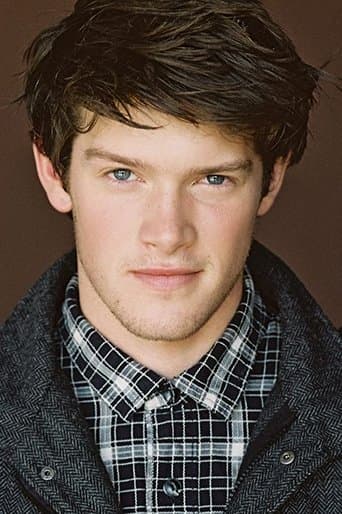 Alex MacNicoll fotoğrafı