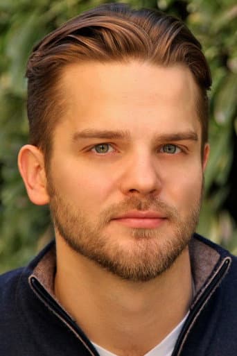 TJ Linnard fotoğrafı