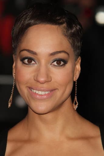 Cush Jumbo fotoğrafı