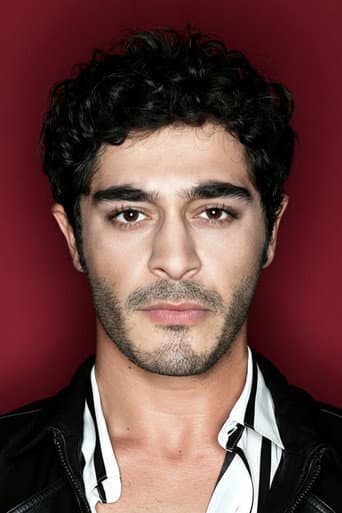 Burak Deniz fotoğrafı