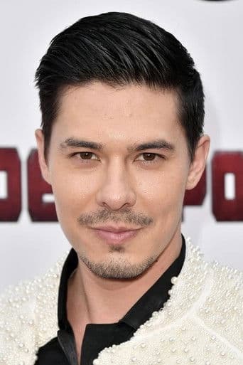 Lewis Tan fotoğrafı