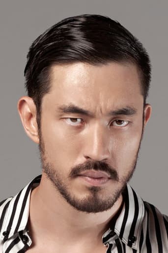 Andrew Koji fotoğrafı