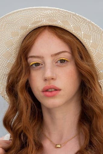 Lily Newmark fotoğrafı