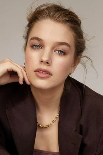 Teagan Croft fotoğrafı