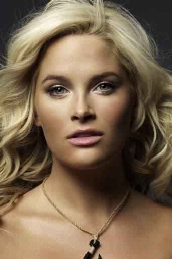 Whitney Thompson fotoğrafı