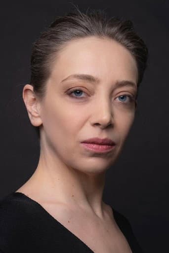 Ece Ercan fotoğrafı