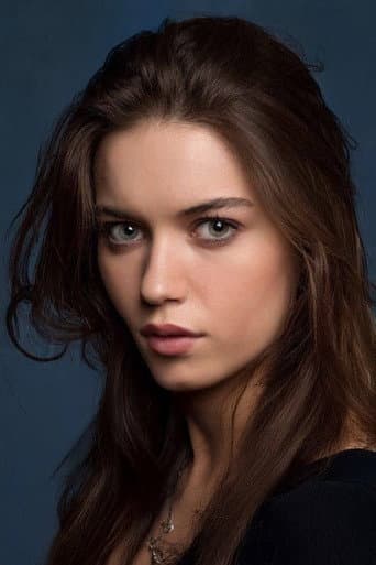 Afra Saraçoğlu fotoğrafı