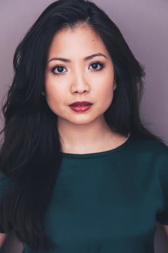 Kristin Villanueva fotoğrafı