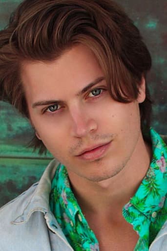 Tanner Stine fotoğrafı