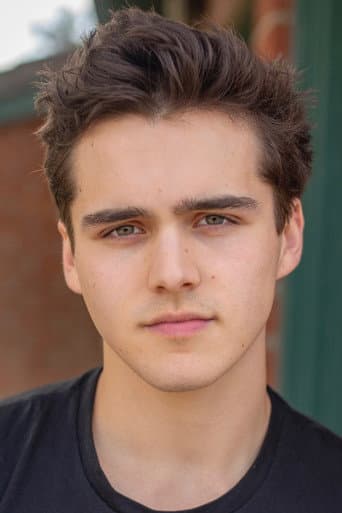 Charlie Gillespie fotoğrafı